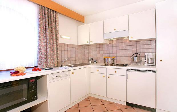 Residence Cesa Callegari セルヴァ・ディ・ヴァル・ガルデーナ 部屋 写真